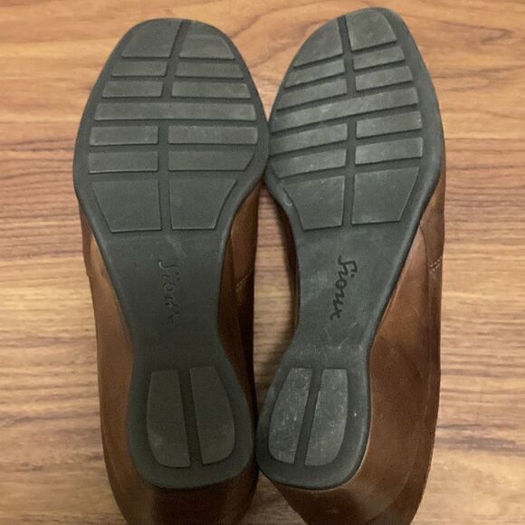Sioux NWOT Brown Leather Woman’s Low Wedge Slip On Shoe. Size 5 1/2 C. - Picture 7 of 7
